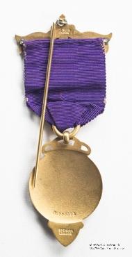 Знак INDEPENDENT ORDER OF ODDFELLOWS MANCHESTER UNITY – МАНЧЕСТЕРСКИЙ СОЮЗ НЕЗАВИСИМОГО ОРДЕНА ТАЙНОГО БРАТСТВА