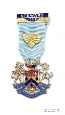 Знак RMIB 1967. STEWARD ROYAL MASONIC INSTITUTION FOR BOYS.  – Королевский Масонский институт для мальчиков.